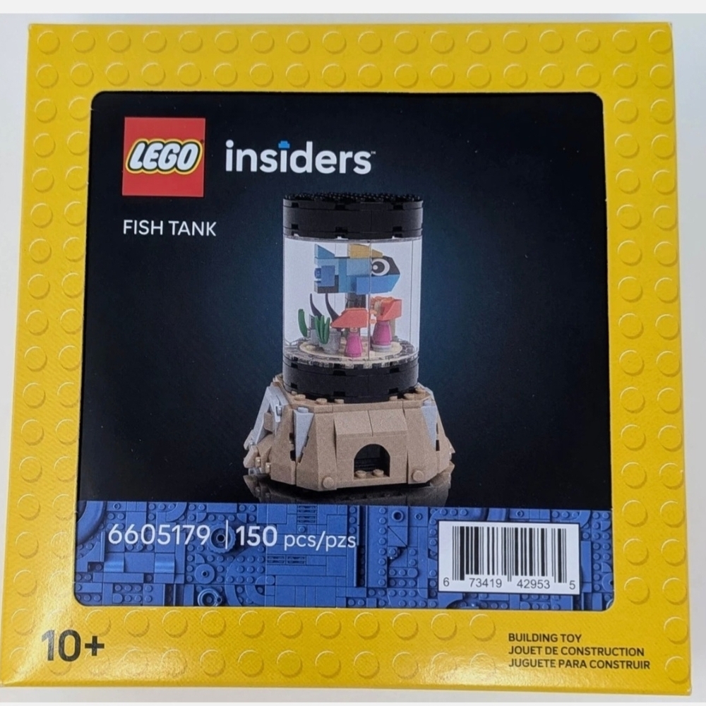 Lego Insiders Fish Tank Box with Yellow and Black Accents